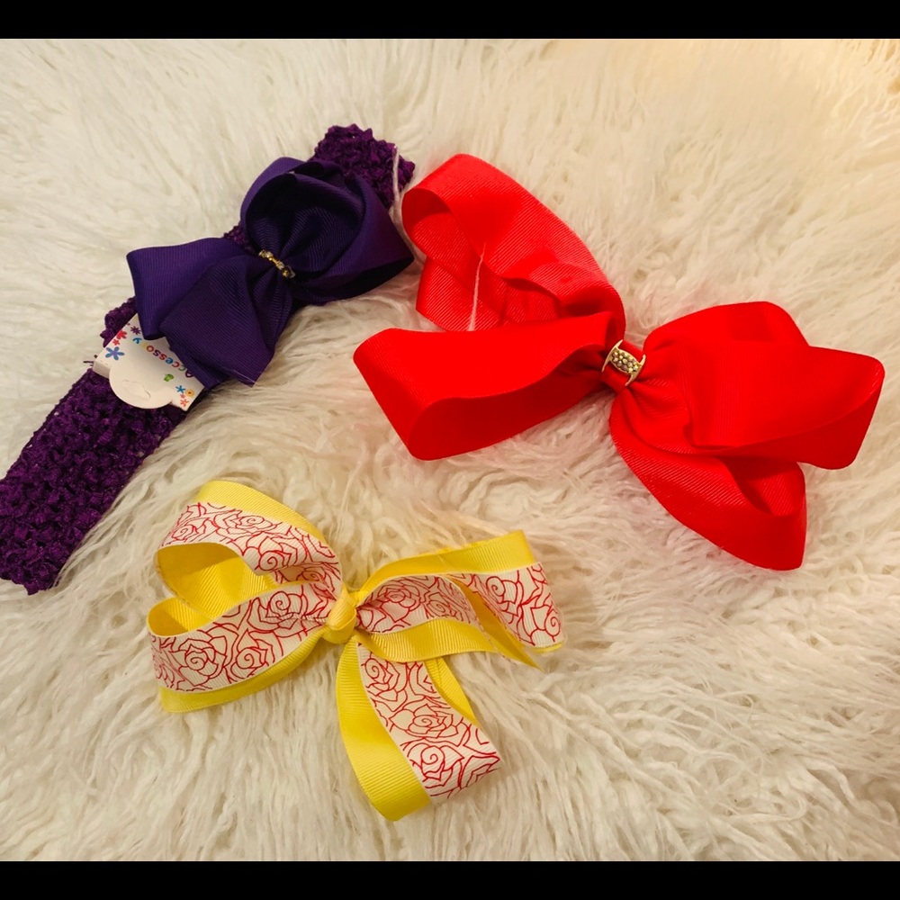 5 for $25 🤩 3 hair pins accessories